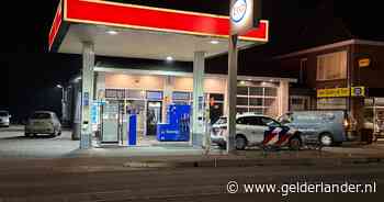 Tankstation in Nijkerkerveen overvallen, twee verdachten gevlucht op fatbikes