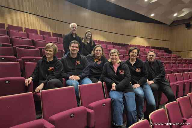 Musicalgezelschap Mathea klaar voor nieuwste productie Assepoester met “veel humor en moderne twisten”