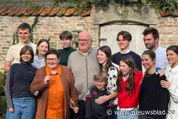 Grootouders van Emiel Verstrynge vieren gouden bruiloft, veldrijder feest mee: “Ze zijn altijd present op de cross”