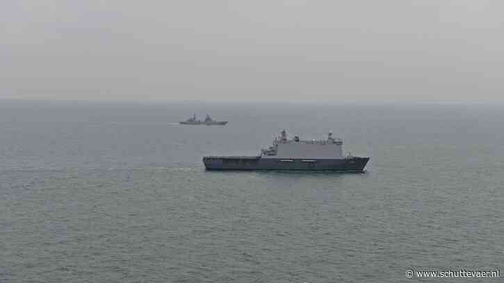 Marine houdt zes Russische schepen op de Noordzee nauw in de gaten