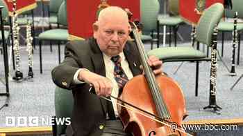 Ex-Royal Marines musician donates rare statue