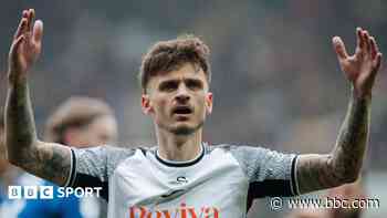 Coventry sign former Swansea midfielder Paterson