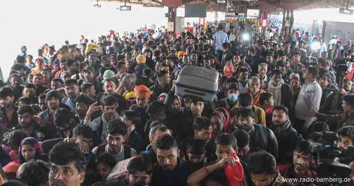 Mindestens 18 Tote bei Massenpanik auf Bahnhof in Neu-Delhi