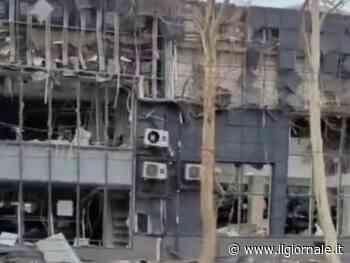 L'allarme di Zelensy: "100mila persone al gelo per un raid russo"