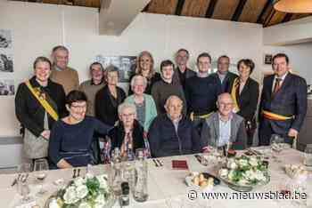 Palmer en Jeannie vieren uniek jubileum en zijn liefst 70 jaar getrouwd: “Hopen hier binnen vijf jaar terug te komen”