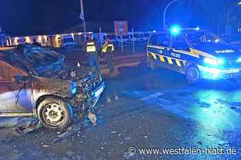 Pkw in Halle geht nach Unfall in Flammen auf