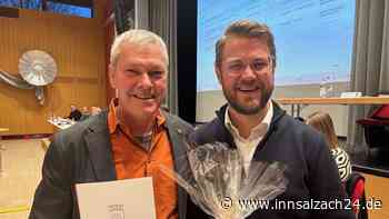 Seit 25 Jahren im Mühldorfer Stadtrat: Emotionale Ehrung für Gottfried Kirmeier