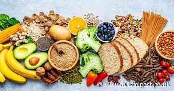 People can 'lower cholesterol levels' by eating one popular fruit every day