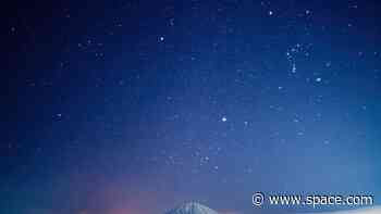 The Winter Triangle meets the 'Mars Triangle' in the night sky this month