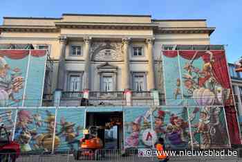 Carnavalsdecor op Grote Markt in volle opbouw