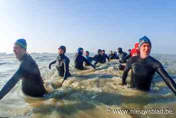 Amper zes graden en toch gaan deze ‘aquawalkers’ elke zondag de zee in: “We maken een wandeling van twee kilometer”