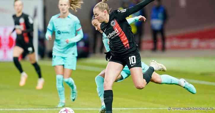 Eintracht-Fußballerinnen gegen Bayern im großen Stadion