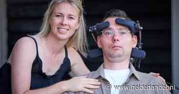 Leven met het locked-in syndroom: ‘Knuffelen gaat niet, maar René kan wel met zijn duim over mijn hand aaien’