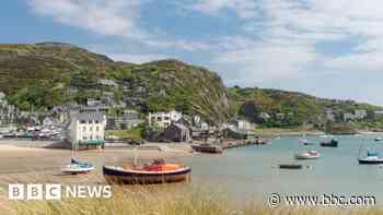 House prices plunge in Welsh county as council acts on second homes