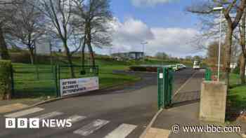 School closes after cracks found in building