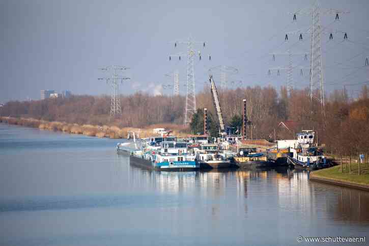 Amsterdam-Rijnkanaal wordt gestremd voor werkzaamheden hoogspanningskabels