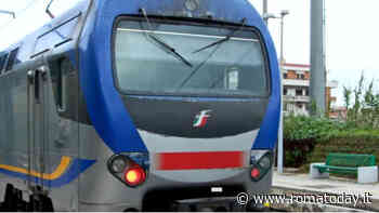 Lite tra passeggeri sul treno: capotreno ferma il convoglio