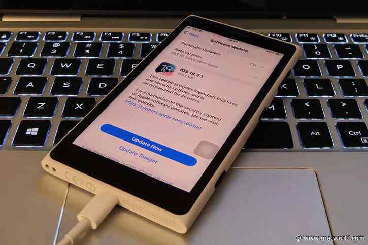 Someone hacked a Windows Phone to ‘run’ iOS