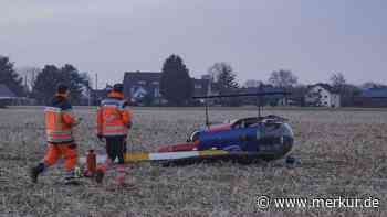 Kleinhubschrauber stürzt auf Acker - Zwei Leichtverletzte