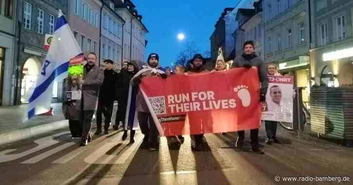 Erster Schweigemarsch in Bamberg in Gedenken an Hamas-Geiseln: Erfolg aus Veranstaltersicht
