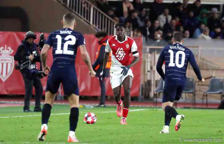 Wilfried Singo titulaire dans une charnière à trois pour le barrage retour de Ligue des champions de l'AS Monaco à Benfica