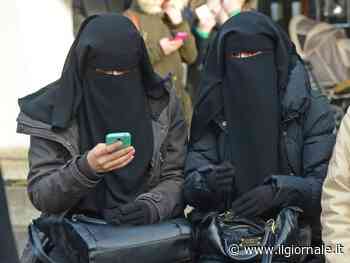 Lombardia, via libera del Consiglio regionale al divieto di burqa e niqab