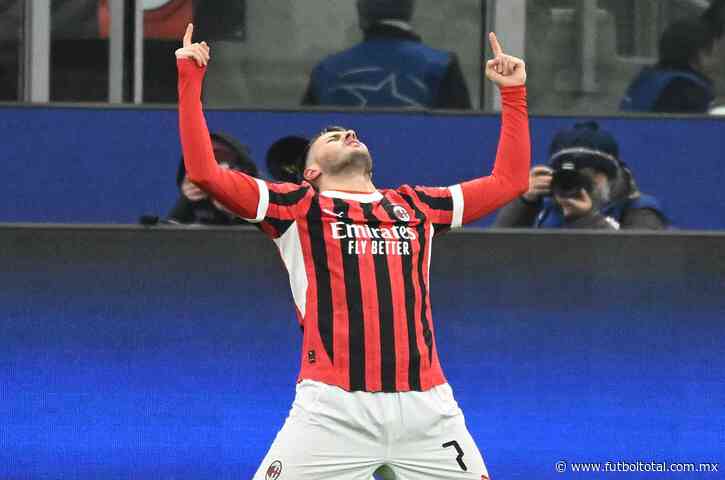 Santiago Giménez escala en la lista de mexicanos goleadores en la Champions League