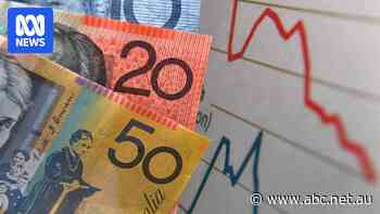 Annual wage growth slows to 3.2pc, after slowest quarterly growth in years