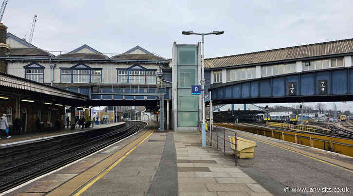 The story behind Clapham Junction’s disused platform 8