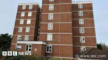 Residents fear being 'stuck' when lift replaced