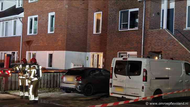 Lelystad - Brand na explosie bij woning in Lelystad