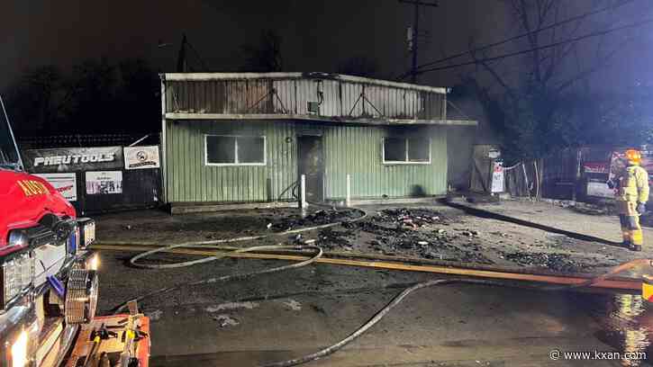 Automotive shop fire in north Austin leads to 400+ Austin Energy customers without power