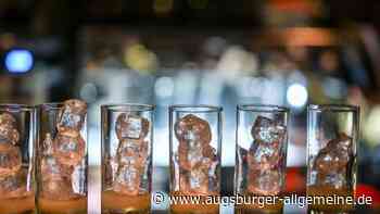 Mann dringt in Bar in Ulmer Straße ein und betrinkt sich