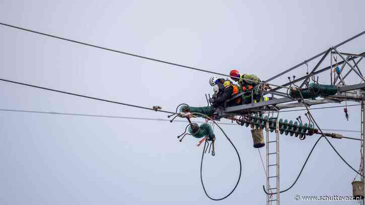 Werkzaamheden hoogspanningskabels Amsterdam-Rijnkanaal gaan voorspoedig