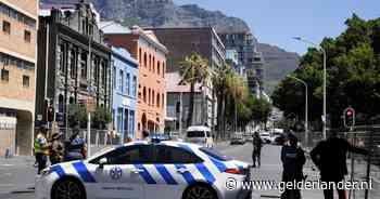 Nederlander (47) komt om het leven bij frontale botsing met gevangenenbus in Zuid-Afrika, criminelen zwaargewond