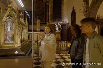 Sint-Janshospitaal decor voor nachtelijke opnames voor Canvas-programma: “Dit brengt de liefde voor kunst naar de huiskamer”