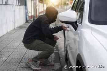 Dieven stelen uit onafgesloten auto’s