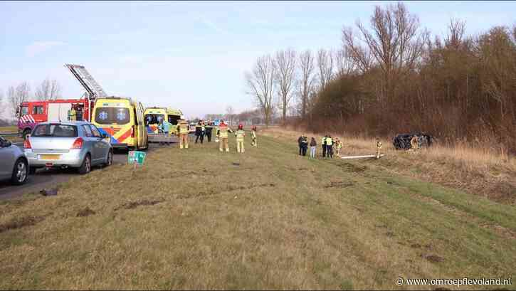 Urk - Ongeval op snelweg A6 leidt tot afsluiting bij afslag Urk