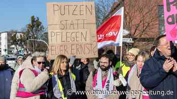 Gegen Sparpläne: 100 Helios-Mitarbeiter demonstrieren in Salzgitter