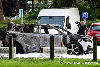 Gerecht houdt reconstructie van brutale afrekening in drugsmilieu in Anderlecht: slachtoffer doorzeefd met kalasjnikov was mogelijk ‘verkeerde’ doelwit