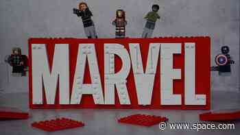 Lego Marvel Logo & Minifigures set review