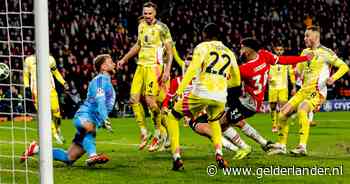 LIVE Champions League | Verlenging bij heerlijke clash tussen PSV en Juventus, Luuk de Jong hard geraakt door Italiaan