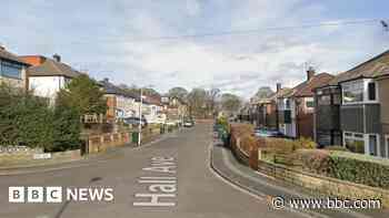 Police officer assaulted after car fails to stop