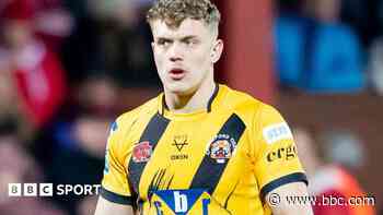 Castleford full-back Rooney signs five-year deal