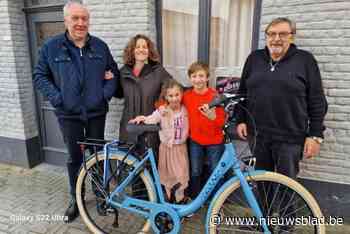 Willy wint fiets tijdens eetfestijn Radio Tamara