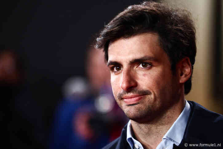 Sainz begint seizoen in mineurstemming: ‘Uitdaging om zelfs maar in top-tien te komen’