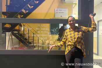 Pushpa uit India wint poëziewedstrijd: “Ze straalt positiviteit uit”