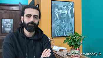 La storia di Barbagianni, il barber shop di Alì rifugiato curdo che taglia i capelli e cuce comunità al Pigneto