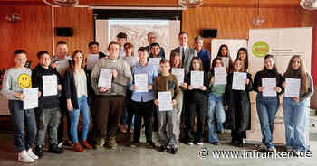 Halbrundes Jubiläum in Bamberg: 150. Zertifikat an der Graf-Stauffenberg-Wirtschaftsschule überreicht