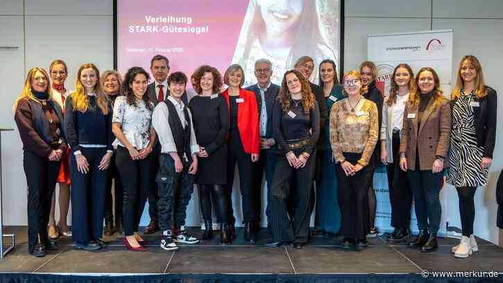 BOS als STARK Modellschule ausgezeichnet